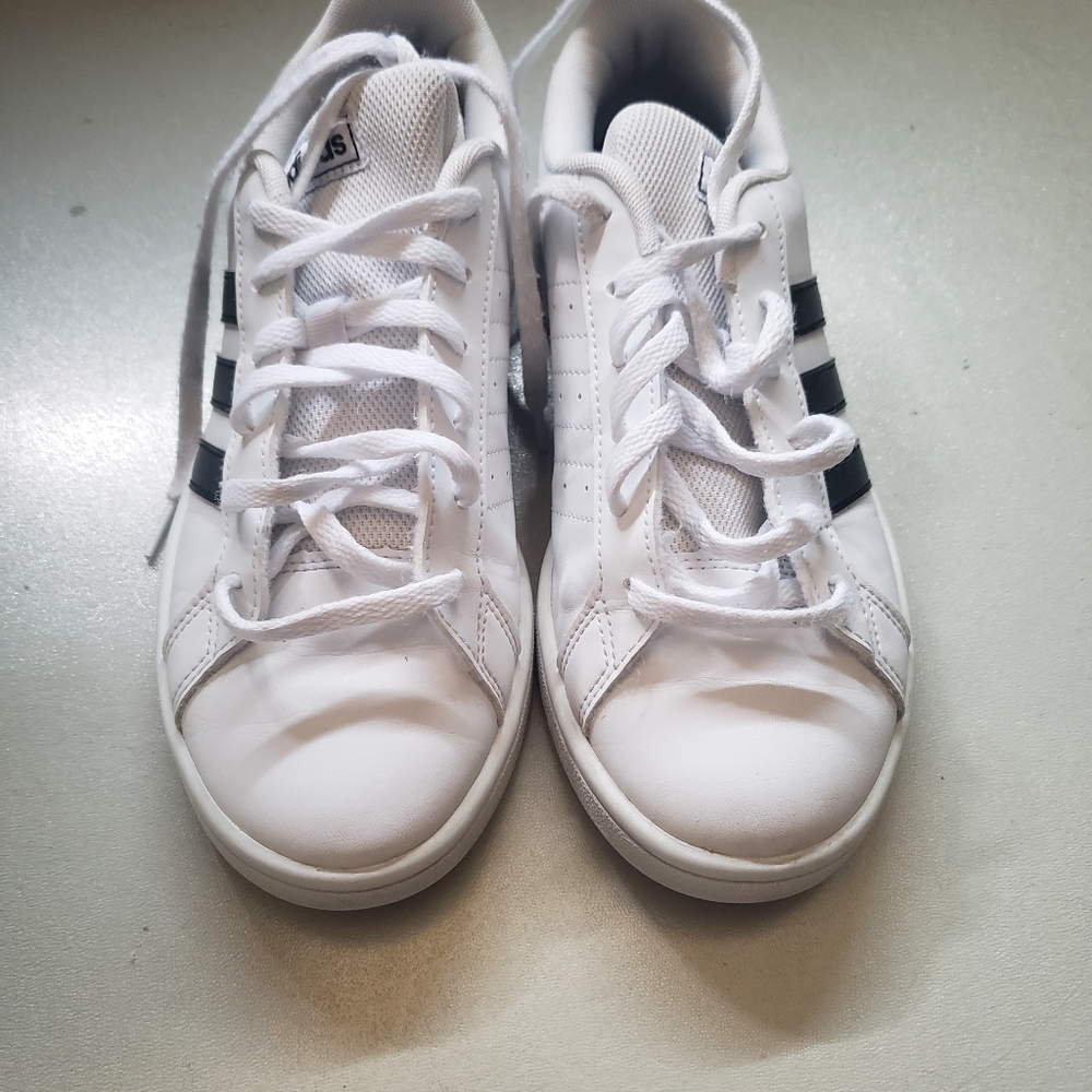 Boys Adidas 6y shoes